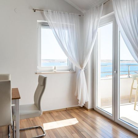 Apartments Barbati ノヴァリャ エクステリア 写真