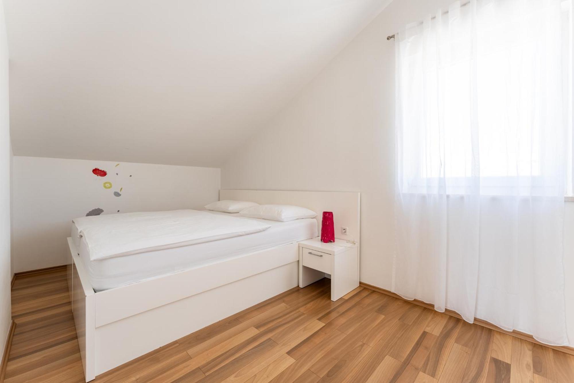 Apartments Barbati ノヴァリャ エクステリア 写真